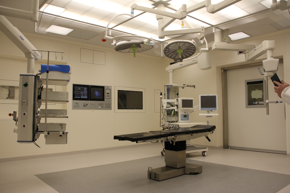 Modern operating theatre equipment